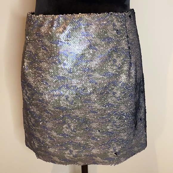 *Free People | NWT Skinny Sequin Camo Mini Skirt. R-15 - Picture 6 of 7
